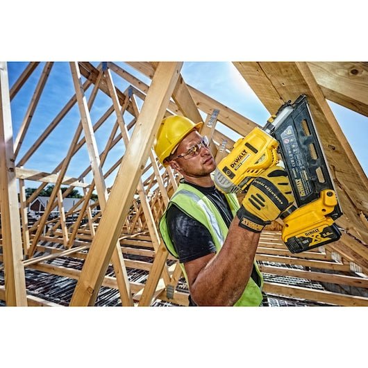 Dewalt DCN692P2 Cordless XR 2-Speed First Fix Nailer 90mm 18V 2 x 5.0Ah Li-ion